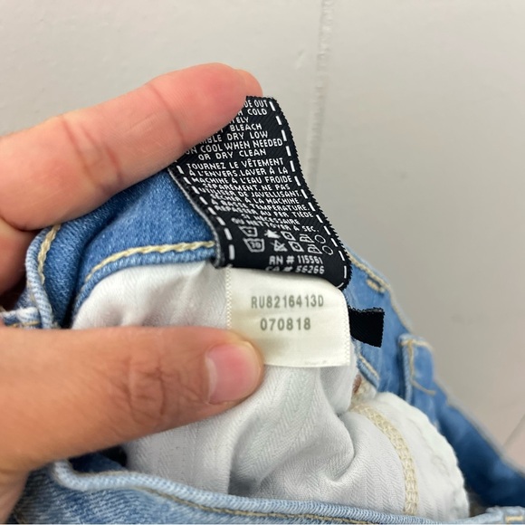 7 For All Mankind Women's Jeans Gwenevere Sz 32 Distressed - Picture 11 of 11